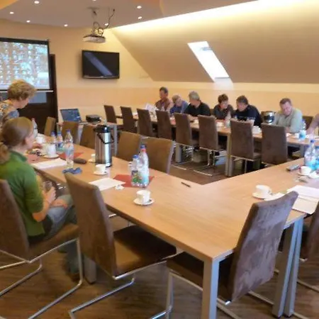 Jugendhotel Biber Jesse Tours * Lubtheen